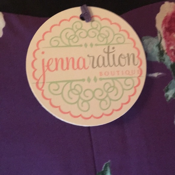 Flowy Purple Floral Dress With Bell Sleeves - Picture 5 of 6